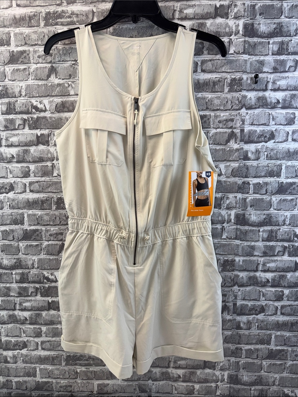 NWT AVIA Sleeveless Zip-Front Romper‎ in Light Cream
